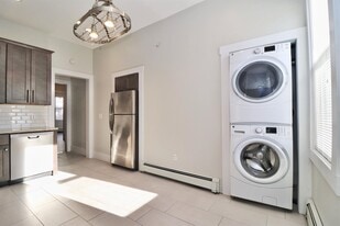 19 Graham St in Jersey City, NJ - Building Photo