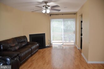 19 Jill Ct in Franklin Township, NJ - Building Photo - Building Photo