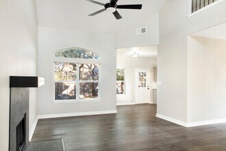 20514 Tree Meadow in San Antonio, TX - Building Photo - Building Photo