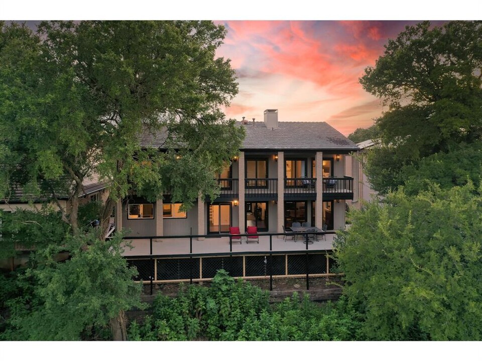 10901 Legends Ln in Austin, TX - Building Photo