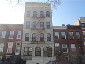 328 Madison St in Brooklyn, NY - Building Photo - Building Photo