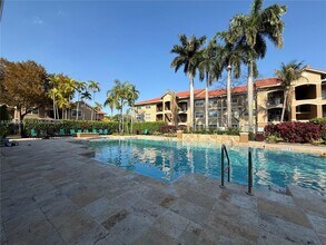 11631 SW 2nd St in Pembroke Pines, FL - Building Photo - Building Photo