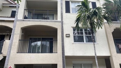 6020 W Sample Rd, Unit 207 in Coral Springs, FL - Foto de edificio - Building Photo