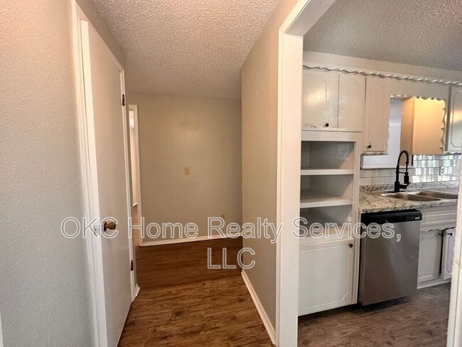 9313 NE Stardust Ln in Midwest City, OK - Building Photo - Building Photo