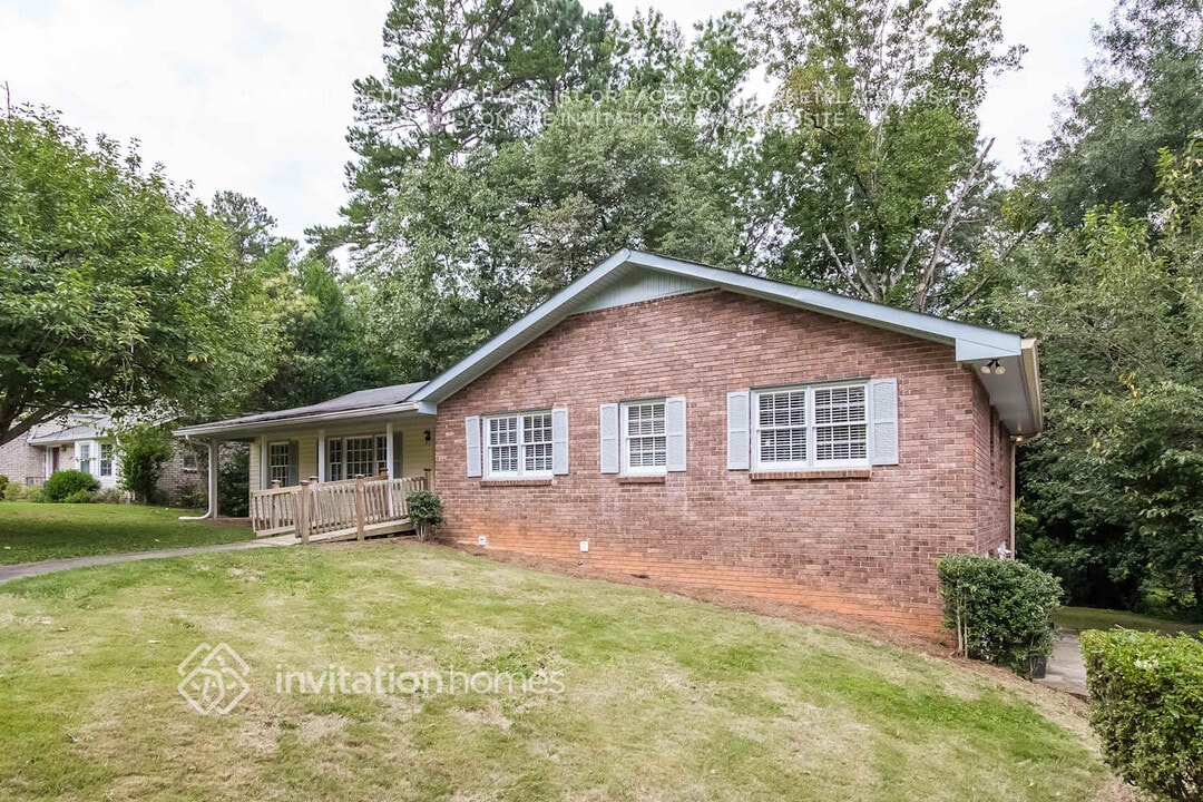 680 Foxcroft Cir SE in Marietta, GA - Building Photo