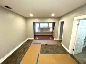 6755 S Throop St in Chicago, IL - Foto de edificio - Building Photo