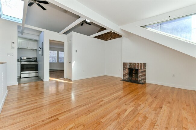 99 W Springfield St in Boston, MA - Building Photo - Building Photo