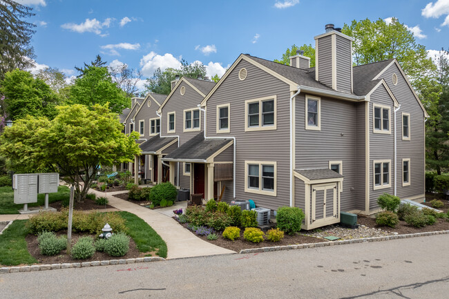 Copper Beech Condominiums in Madison, NJ - Building Photo - Building Photo