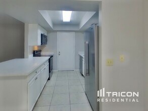 5152 Laurelwood Ave in Las Vegas, NV - Building Photo - Building Photo