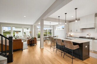 9769 Iron Horse Rd in Woodbury, MN - Building Photo - Building Photo