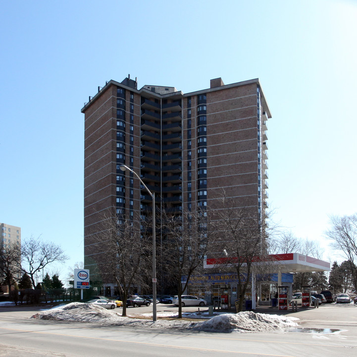 Admiral's Walk in Burlington, ON - Building Photo