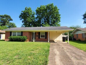 2514 Belmont Blvd in Bossier City, LA - Building Photo - Building Photo