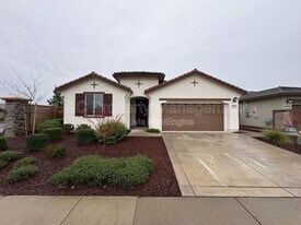 7427 Tapiro Wy in Sacramento, CA - Building Photo