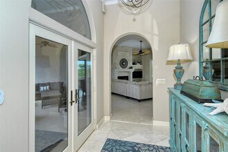 2910 Casey Key Rd in Nokomis, FL - Foto de edificio - Building Photo