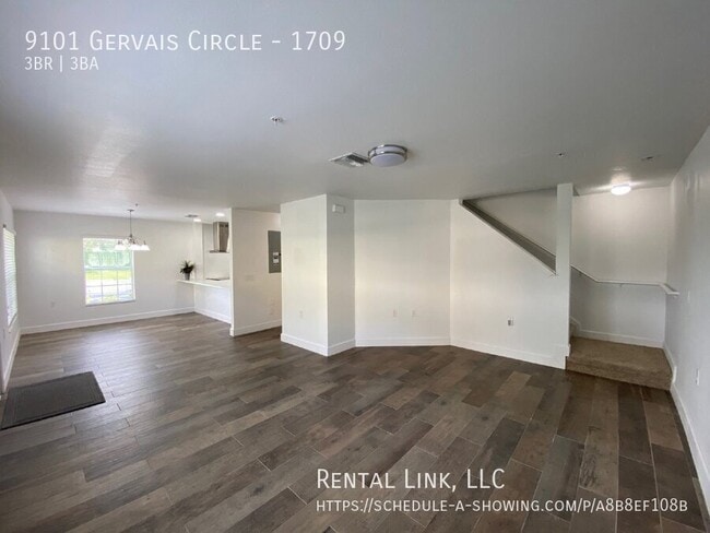 9101 Gervais Cir in Naples, FL - Building Photo - Building Photo