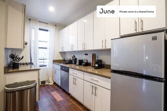 Room in Shared 4 bed/1 bath home in New York, NY - Building Photo - Building Photo