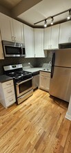 2430 N Kedzie Blvd, Unit 2420-205 in Chicago, IL - Building Photo - Building Photo