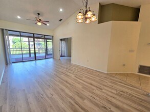 4482 Winston Ln N in Sarasota, FL - Building Photo - Building Photo
