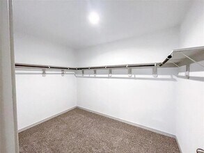 7822 Golden Rubia Ln in Arcola, TX - Foto de edificio - Building Photo