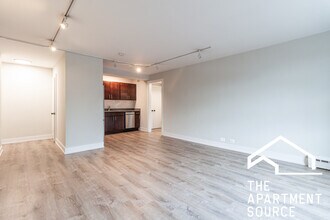 445 W Wellington Ave in Chicago, IL - Foto de edificio - Building Photo