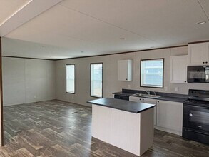 781 W Walcott Rd in Walcott, IA - Building Photo - Building Photo