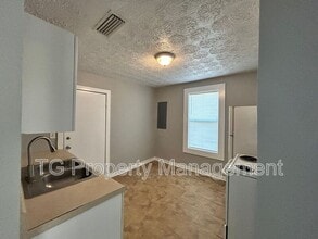 3516 Phyllis St in Jacksonville, FL - Building Photo - Building Photo