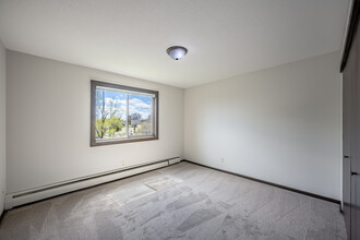 Northumberland Apartments in Minneapolis, MN - Foto de edificio - Interior Photo