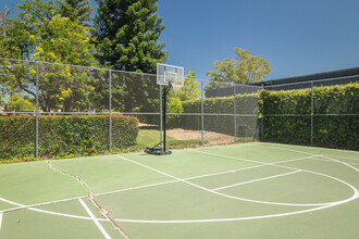 San Juan Hills Apartments in Fair Oaks, CA - Building Photo - Building Photo