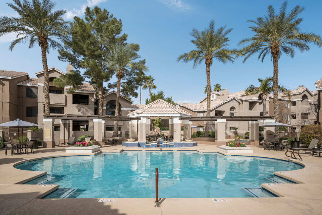 The Palisades in Paradise Valley in Phoenix, AZ - Building Photo