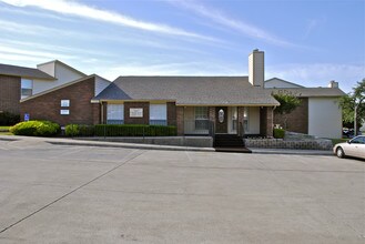 Western Hills in Fort Worth, TX - Foto de edificio - Building Photo