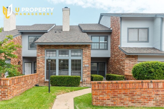 property at 3325 Devonshire Dr