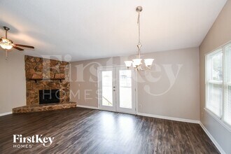 1591 Twin Oak Dr W in Middleburg, FL - Foto de edificio - Building Photo