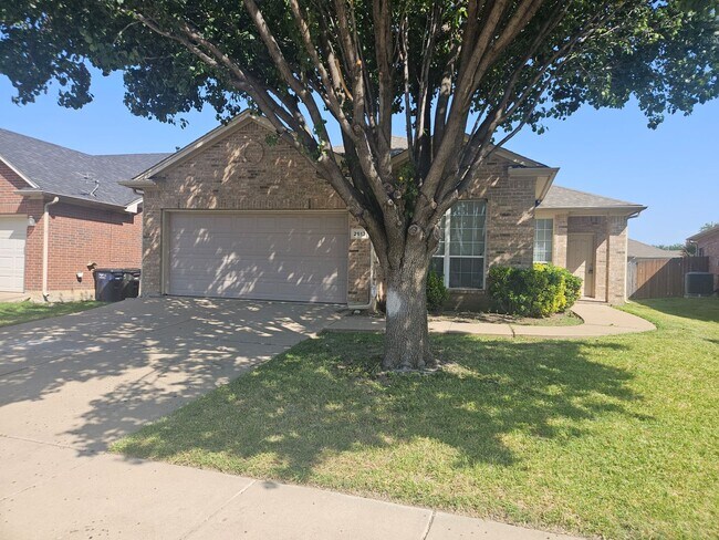 property at 2613 Evening Shade Dr