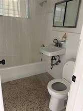 472 NW 51st Ave in Miami, FL - Building Photo - Building Photo