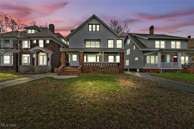 3234 Euclid Heights Blvd in Cleveland Heights, OH - Building Photo - Building Photo