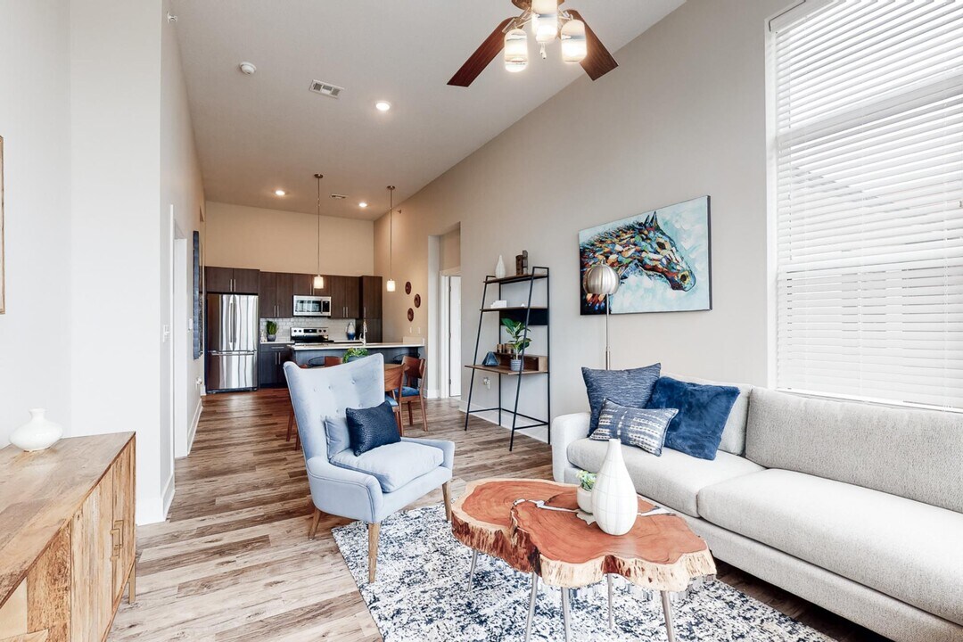 Residences at Echelon in Lee's Summit, MO - Building Photo