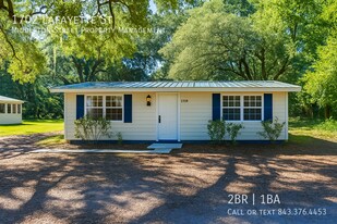 1702 Lafayette St in Beaufort, SC - Building Photo