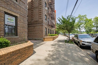 3343 Sedgwick Ave in Bronx, NY - Foto de edificio - Building Photo