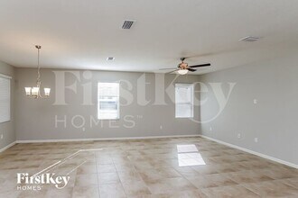 740 Remington Green Dr SE in Palm Bay, FL - Foto de edificio - Building Photo