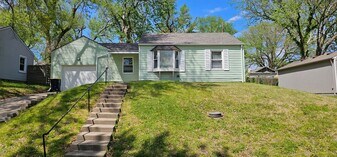 636 NE 45th Terrace in Kansas City, MO - Building Photo