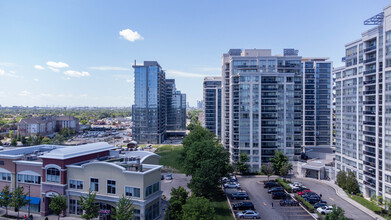 60 Disera Dr in Vaughan, ON - Building Photo - Building Photo