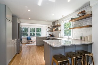 31B Oak St in Wellesley, MA - Building Photo - Building Photo