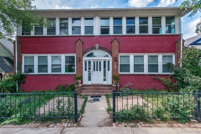 property at 123 S Pennsylvania St