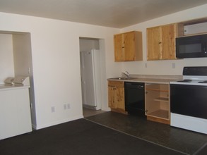 902 1/2 W Hopi Drive in Holbrook, AZ - Building Photo - Interior Photo