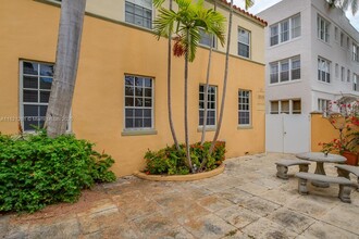 1035 Pennsylvania Ave in Miami Beach, FL - Building Photo - Building Photo