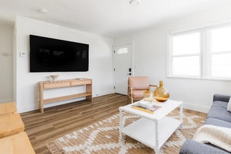 1231 Center Ave in Oceanside, CA - Foto de edificio - Building Photo