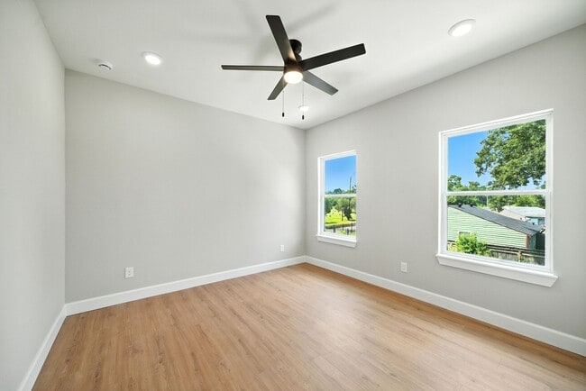 8307 Double in Houston, TX - Building Photo - Building Photo