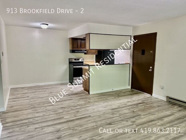 913 Brookfield Dr in Mansfield, OH - Building Photo - Building Photo