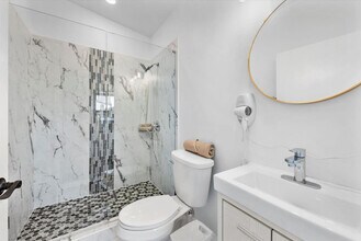 18 W Elder St in Cincinnati, OH - Building Photo - Building Photo