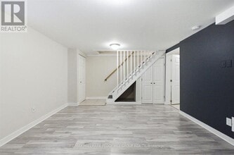 15 Christie Crescent in Barrie, ON - Building Photo - Building Photo